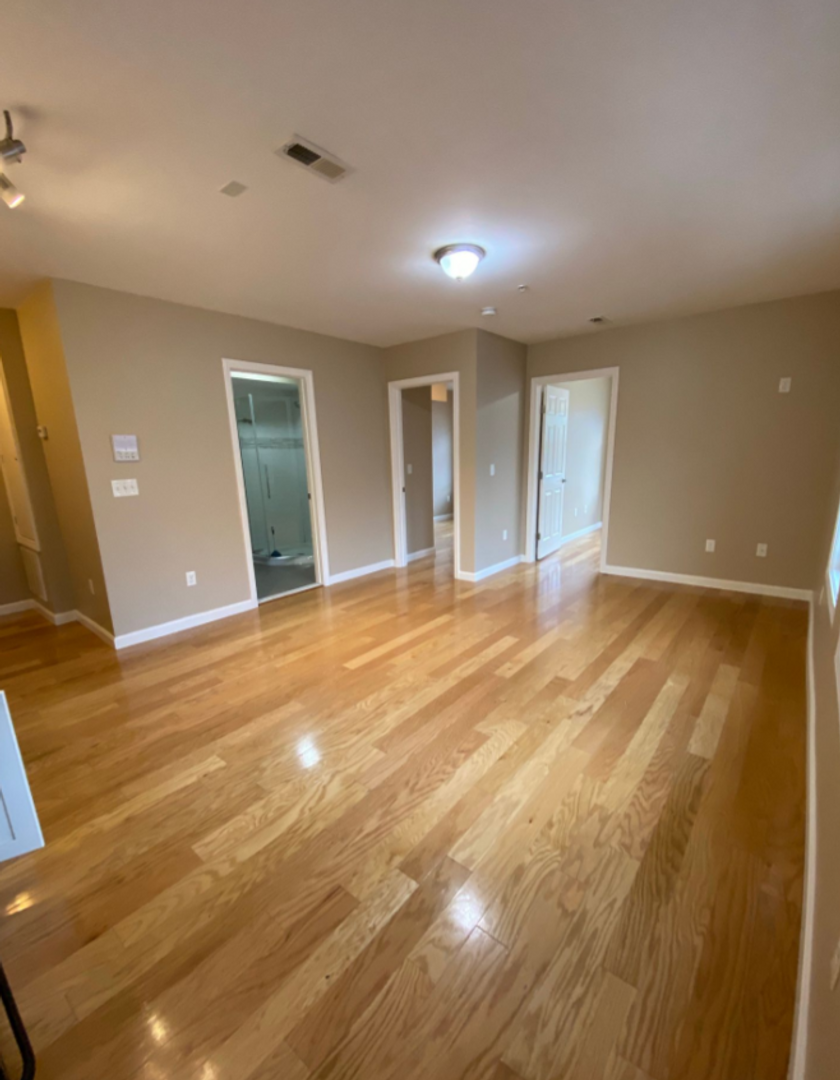 53 Chelsea St, East Boston