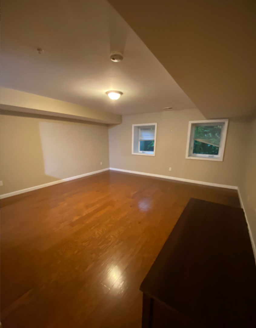 53 Chelsea St, East Boston