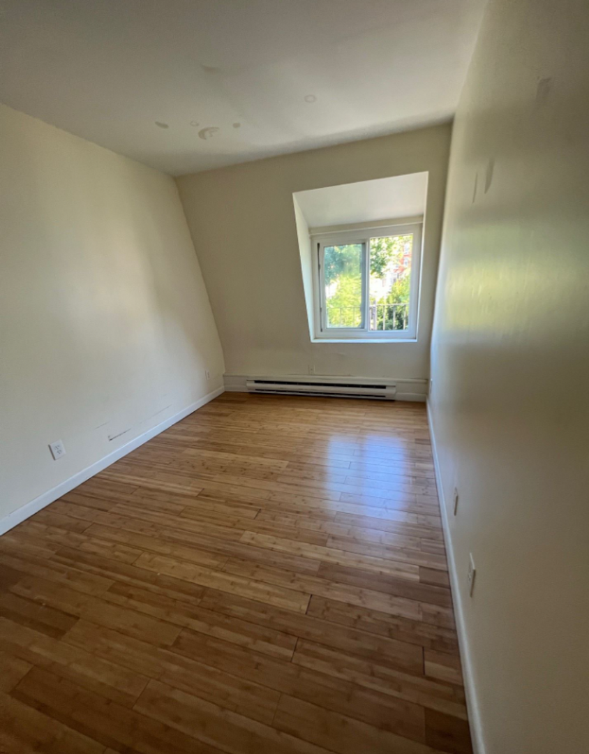 128 Marginal St, East Boston