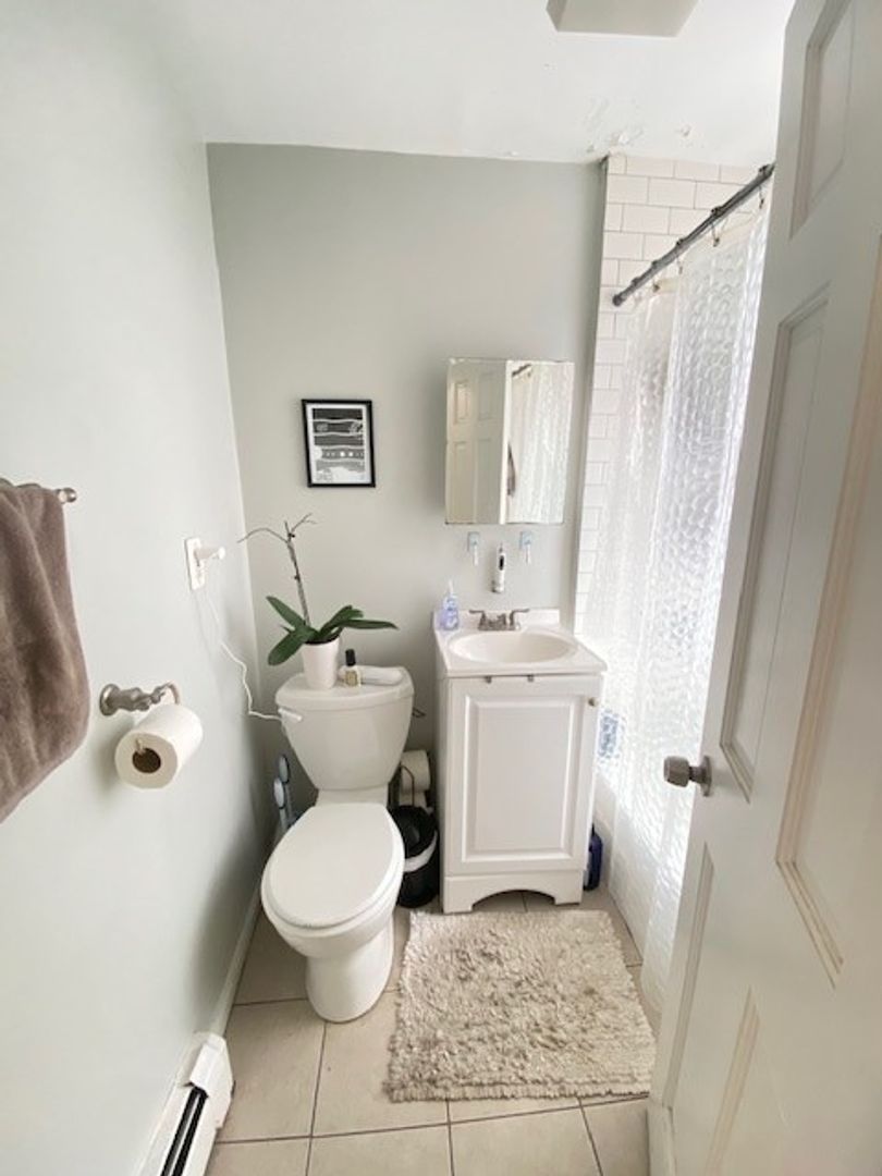 137 Chelsea St, East Boston