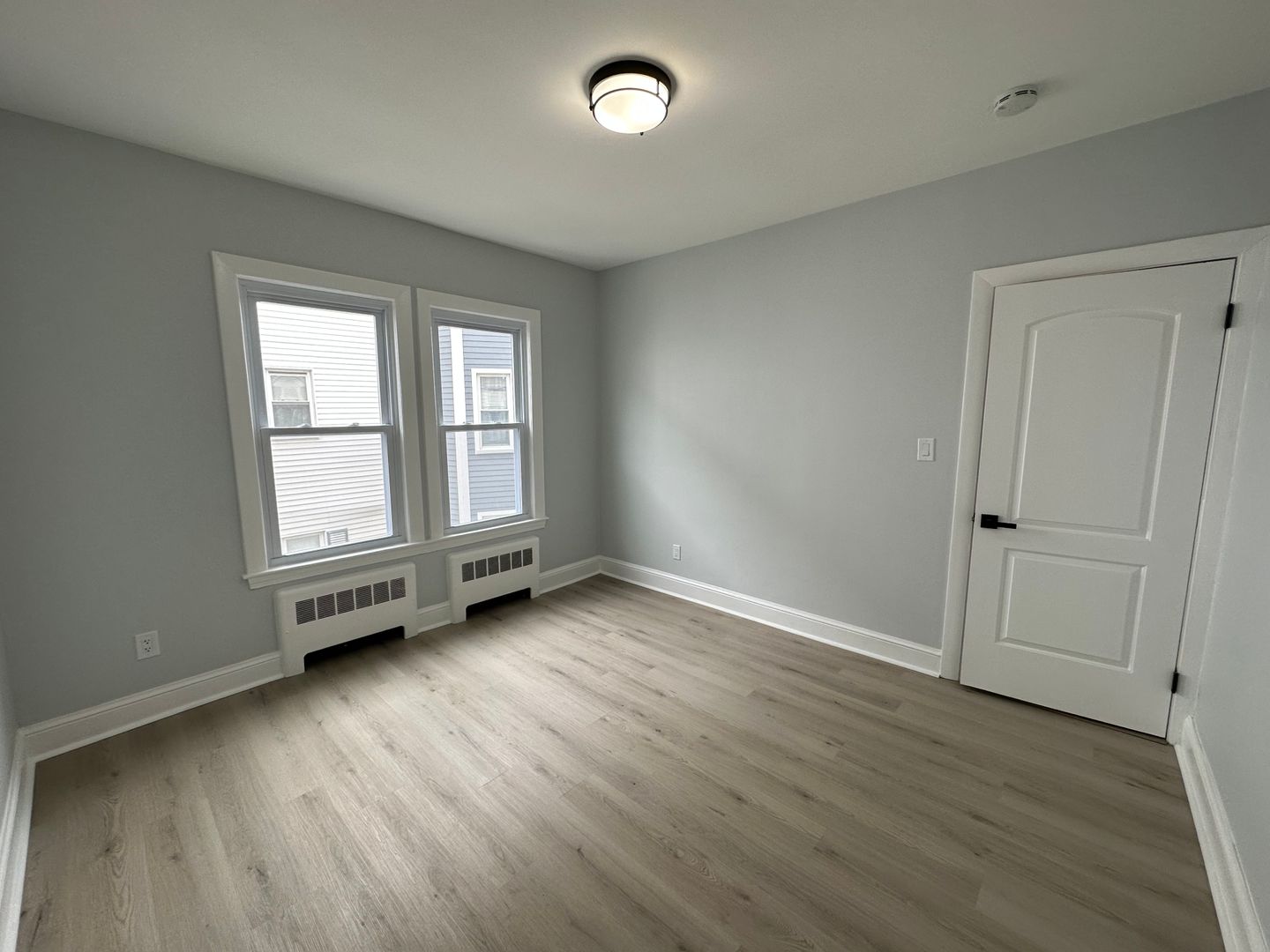 87 Winthrop Shore Dr, Winthrop