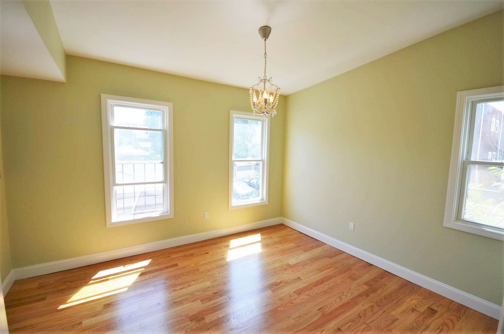 12 Cheever Ct, East Boston