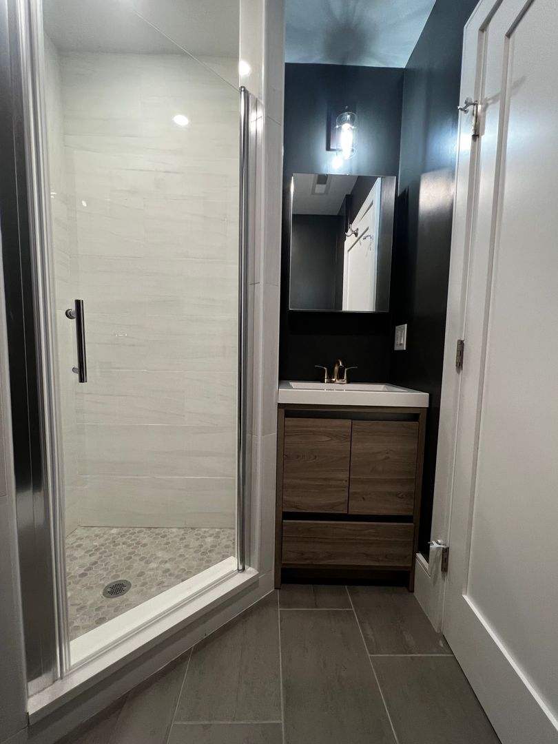 9 University Rd, Washington Square