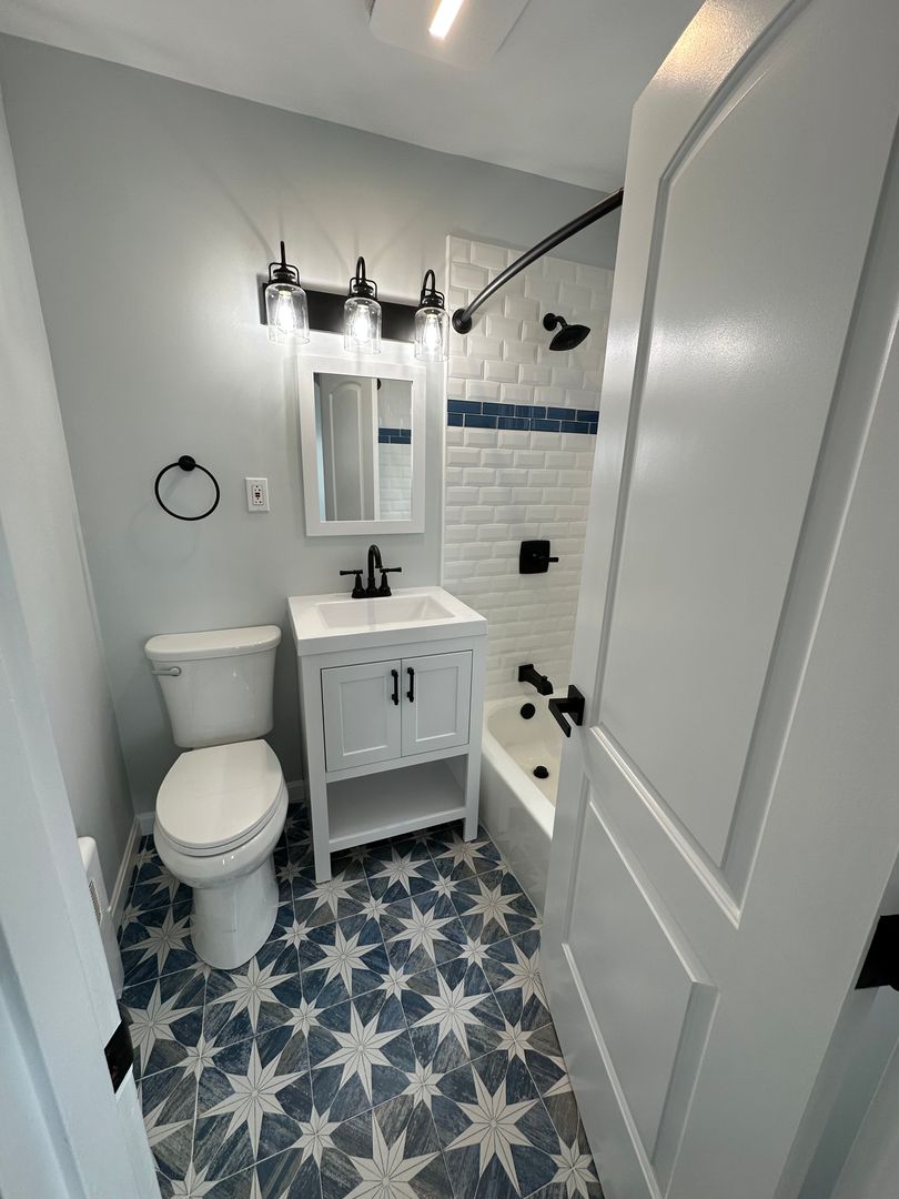 87 Winthrop Shore Dr, Winthrop