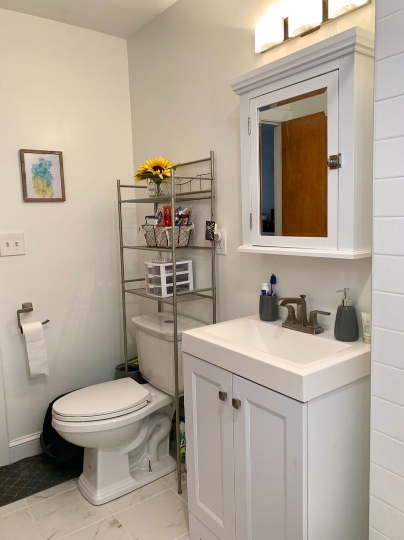 87 Winthrop Shore Dr, Winthrop