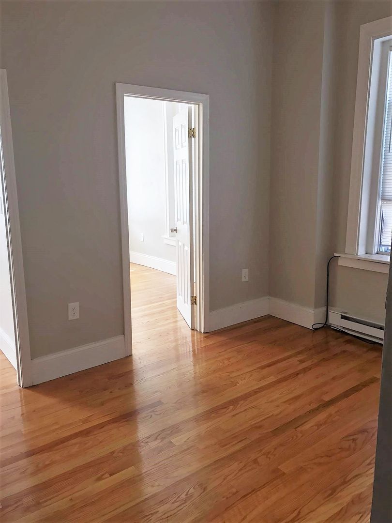 20 Chelsea St, East Boston