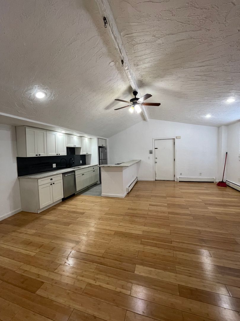 241 Maverick St, East Boston