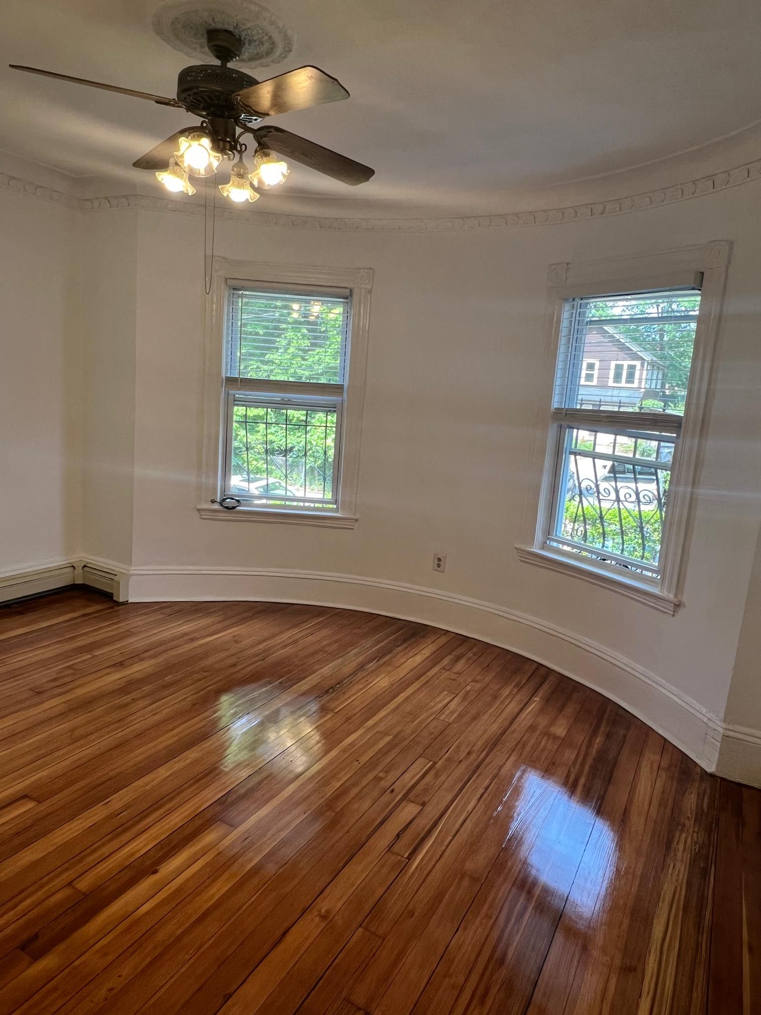 11 Chilcott Pl, Jamaica Plain