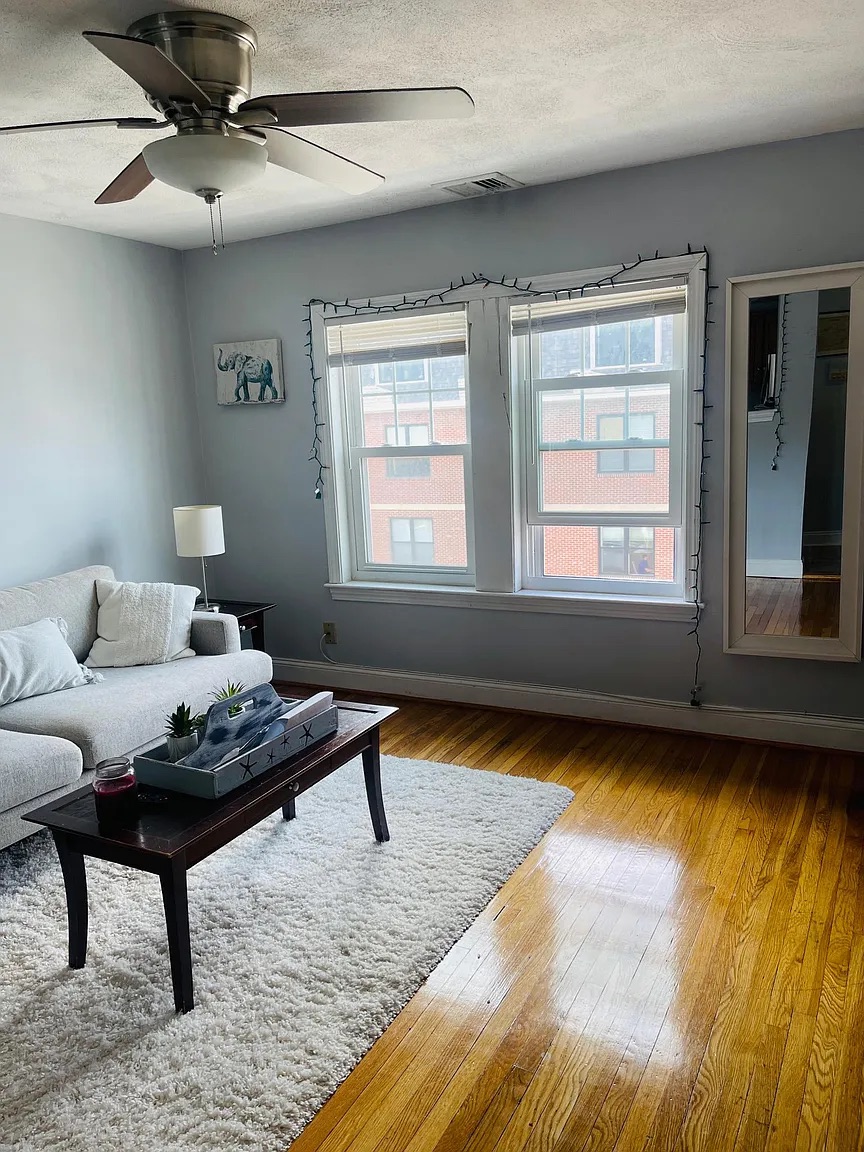 613 3rd St, South Boston