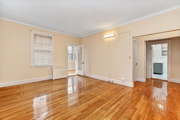 131 Freeman St, Coolidge Corner