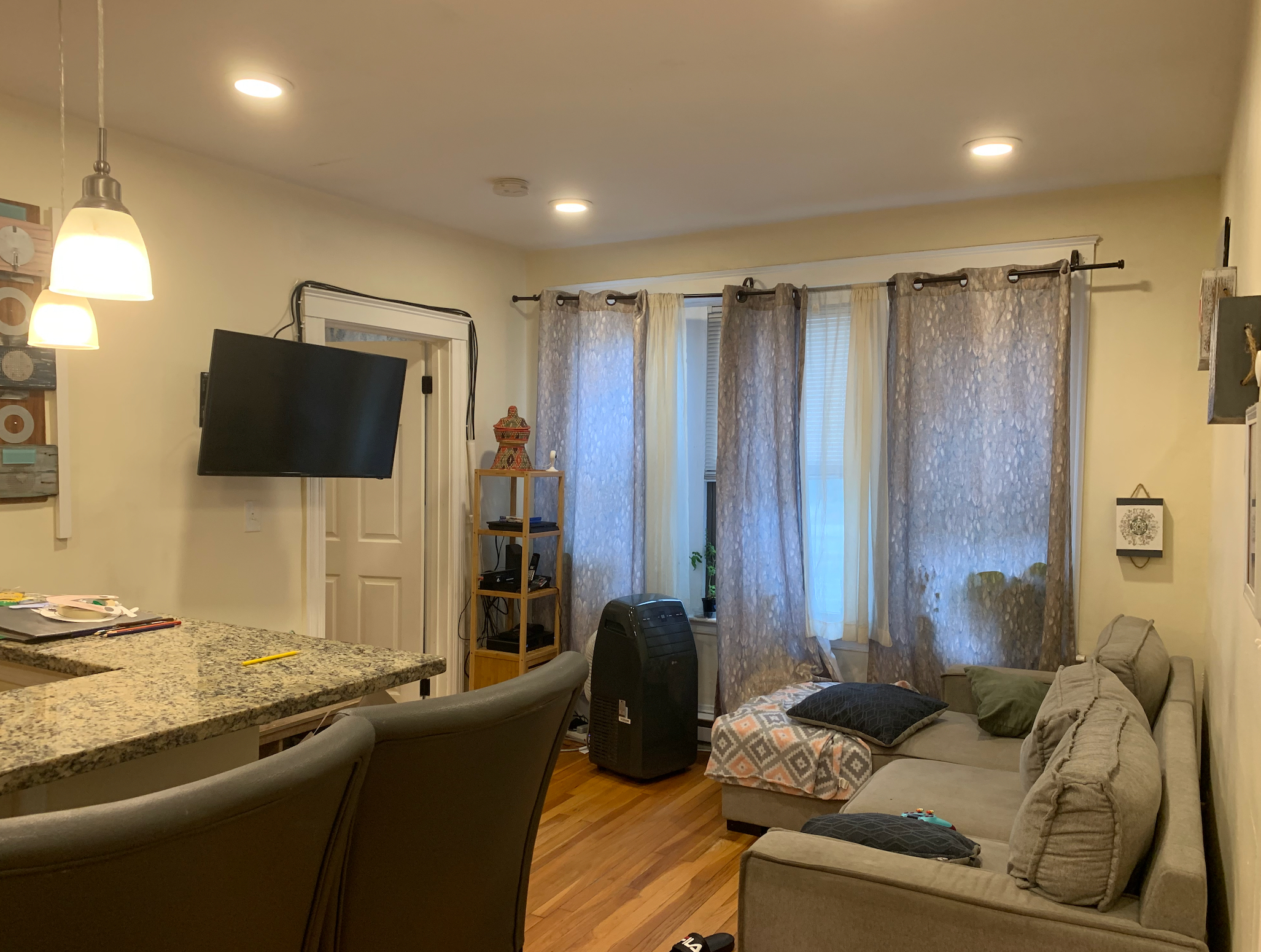 383 Broadway, Winter Hill