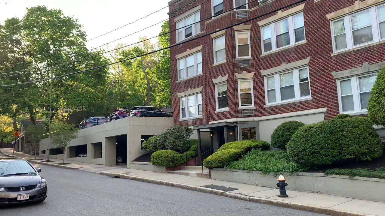 33 Lancaster Ter, Corey Hill