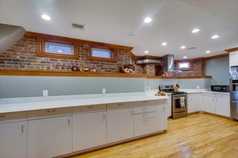 48 Moreland St, Roxbury