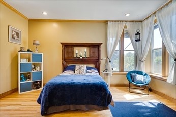 48 Moreland St, Roxbury