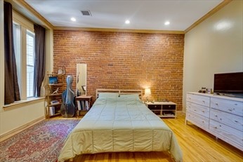 48 Moreland St, Roxbury