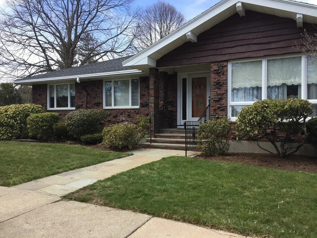 20 Mossdale Rd, Jamaica Plain