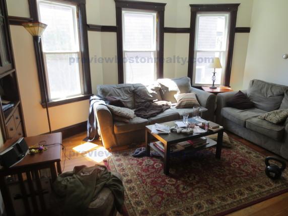 44 Easton St, Allston