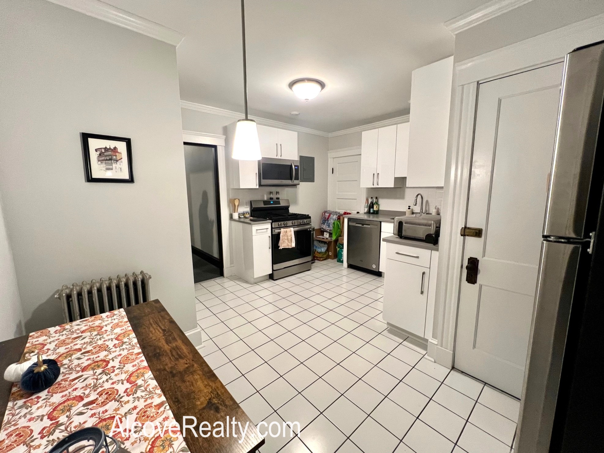 92 Powderhouse Blvd, Teele Square