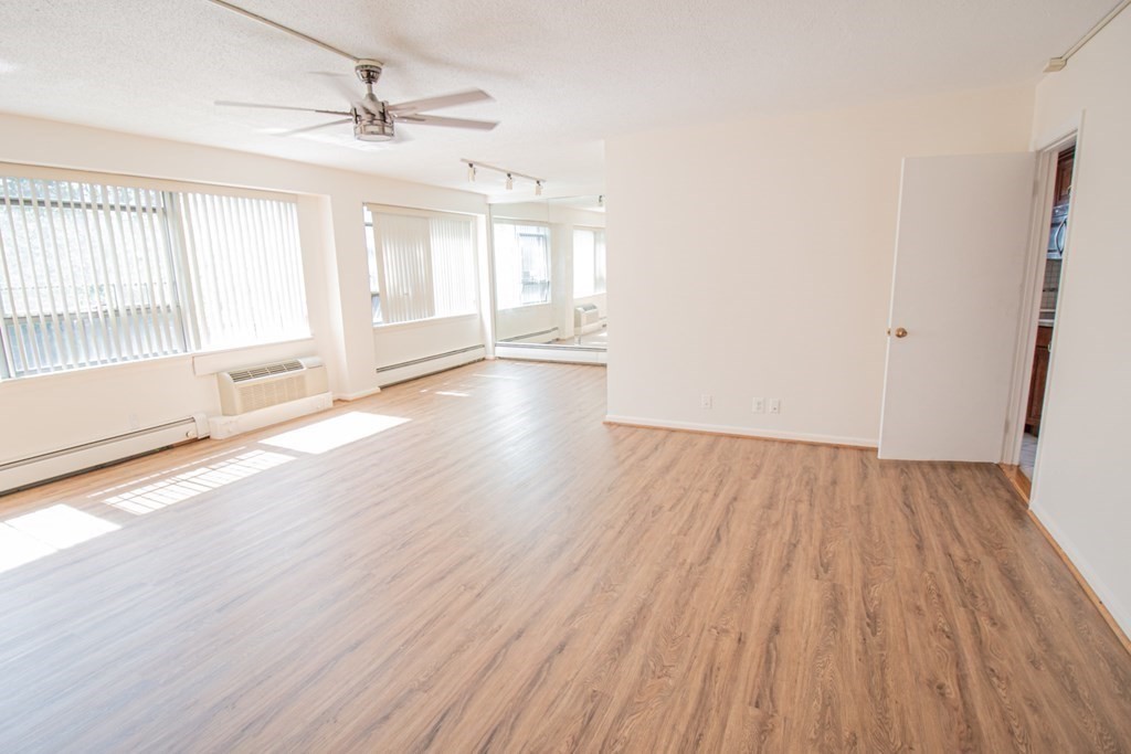 320 Hammond Pond Pkwy, Chestnut Hill