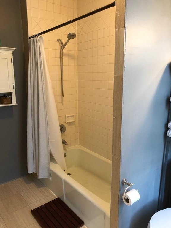 77 Montgomery St, South End