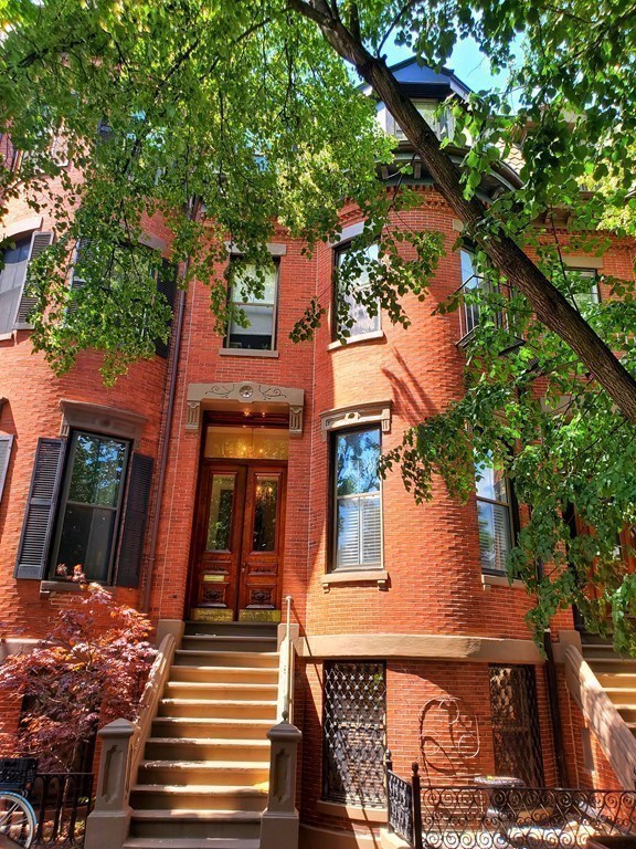 77 Montgomery St, South End