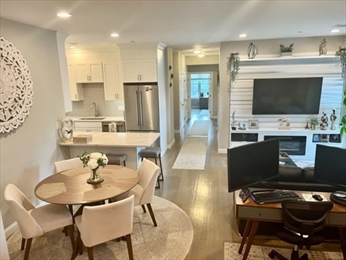 966 Hyde Park Ave, Hyde Park