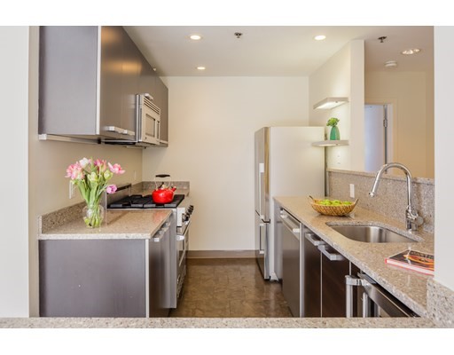 755 Boylston St, Back Bay