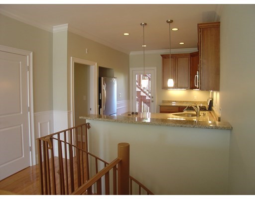 1422 Columbia Rd, South Boston