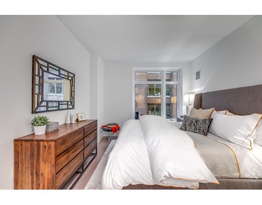 100 Lovejoy Pl, Waterfront