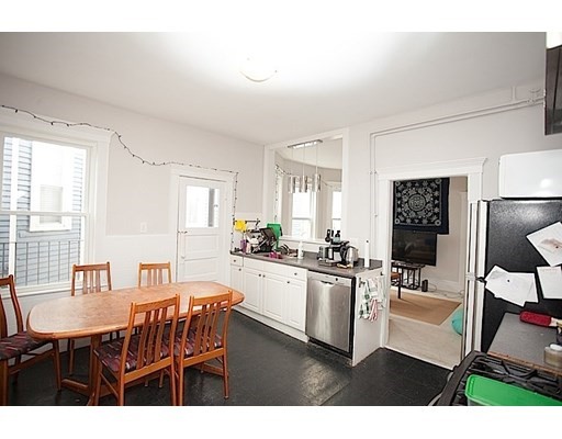 368 Broadway, Central Square