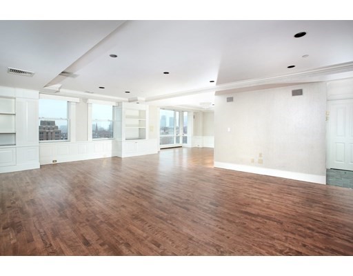 2 Commonwealth Ave, Back Bay