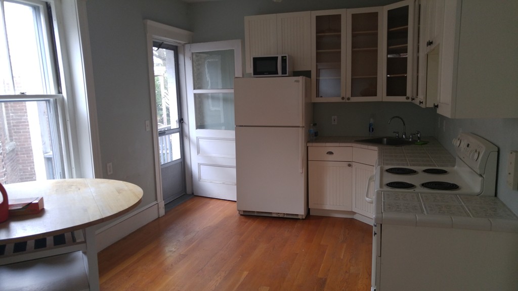 12 Colbourne Cres, Washington Square