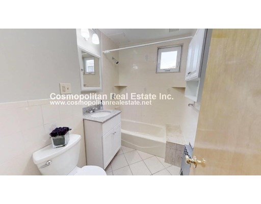 43 Gordon Ave, Medford