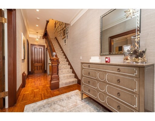 340 Marlborough St, Back Bay