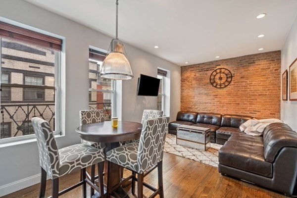 115 Salem St, North End