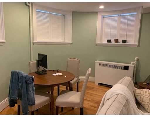 239 Commonwealth Ave, Back Bay