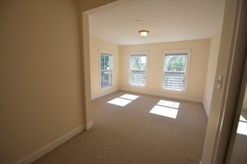 39 Ocean Ave, Quincy