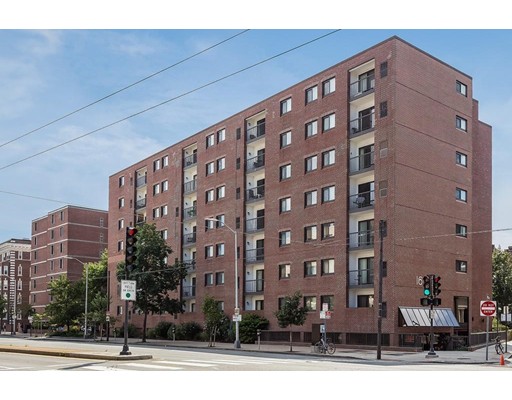 1600 Massachusetts Ave, Harvard Square