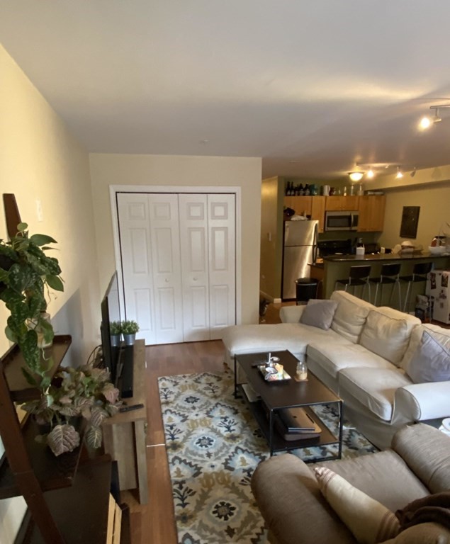 47 Chelsea St, East Boston