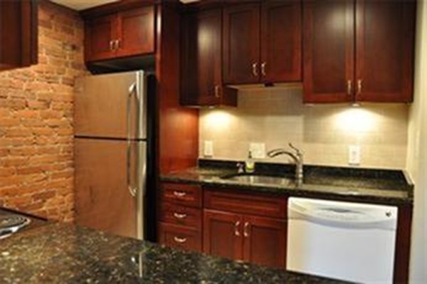 103 Gainsborough St, Fenway