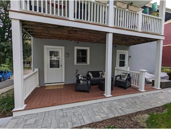 35 Oakland Rd, Brookline Village