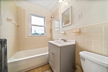 742 River St, Hyde Park