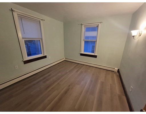 22 Holmes St, Malden