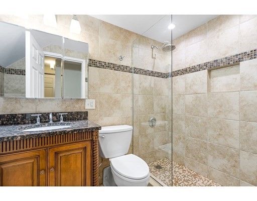 357 Commercial St, Waterfront