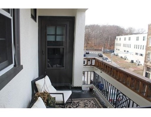 120 Glenville Ave, Allston