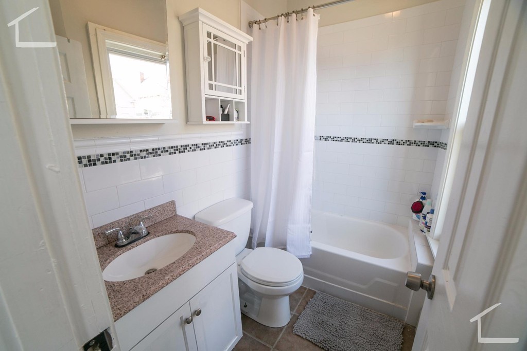 26 Pinckney St, East Somerville