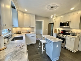 451 Poplar St, Roslindale