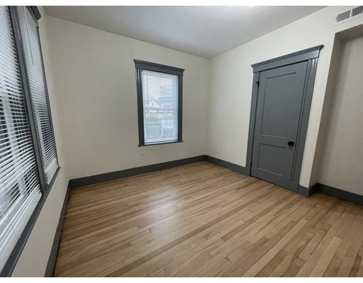 41 Long Ave, Brighton