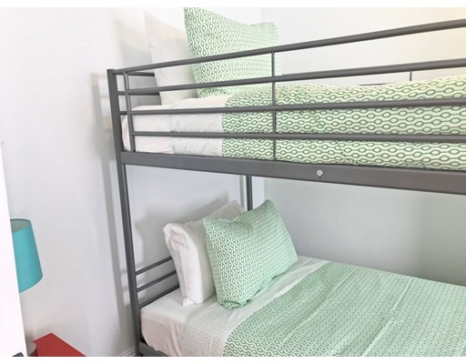 130 West 8th St, South Boston