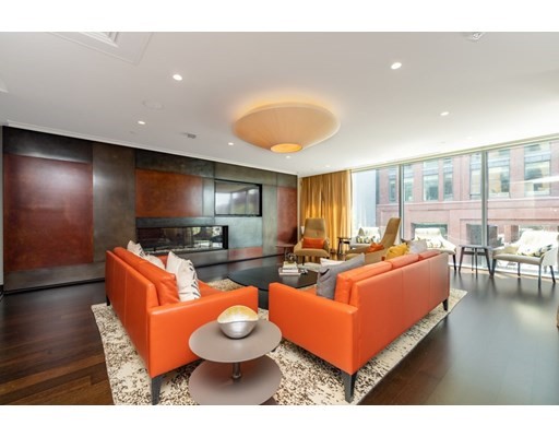 32 Traveler St, South End